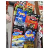 COLL. DIE CAST HOT WHEELS & MATCHBOX (NIP)