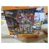 DISNEY HALLOWEEN HOUSE (MINT CONDITION)