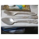SET OF LARGE UTENSILS