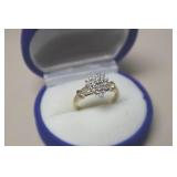 3.3GR 10K GOLD & DIAMONDS RING SIZE 6.75