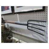 VTG WOOD HANDLE 4 PRONG PITCHFORK