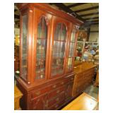 CHERRY BROYHILL 5 DWR/ 3DR 2 PC CHINA HUTCH