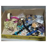 BOX OF ESTATE JEWERLY
