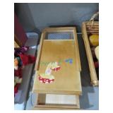 VINTAGE WOOD CHEESE GRATER WITH PULL OUT TRAY