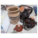 VTG QUART CROCK & JUGS