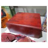 MAHOGANY HUMIDOR