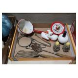 VINTAGE KITCHEN ITEMS, S&P SHAKER