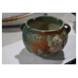 VINTAGE ROSEVILLE PLANTER