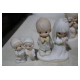 NICE VINTAGE PRECIOUS MOMENTS