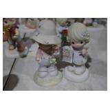 NICE VINTAGE PRECIOUS MOMENTS