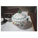 VINTAGE CERAMIC ITALIAN SOUP TUREEN W/ LID