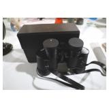 NICE PAIR OF BINOCULARS W/ CARRY CASE