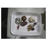 COLL. ESTATE BROOCHES