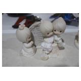 NICE VINTAGE PRECIOUS MOMENTS