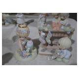 NICE VINTAGE PRECIOUS MOMENTS