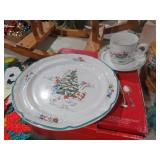 12PC COUNTRY CHRISTMAS CHINA