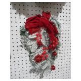 SNOW COVERED DECORATIVE WREATH