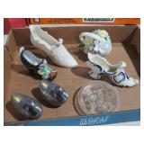 COLLECTION OF VINTAGE CERAMIC SHOES/ MISC