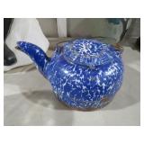 PORCEALIN SWIRL OVER CAST IRON KETTLE