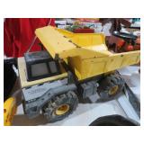 VINTAGE METAL TONKA DUMP TRUCK