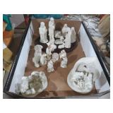 (4) NATIVITY SETS