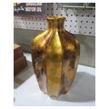 NICE GOLD RIBBED MODERN VASE