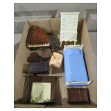 COLLECTION OF RENWAL VINTAGE DOLL FURNITURE