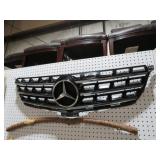 MERCEDES BENZ GRILL
