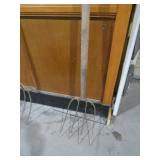 WOOD HANDLED 4 PRONG PITCH FORK