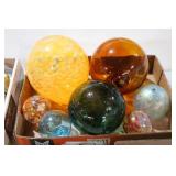 COLL. OF ARTGLASS GAZING BALLS
