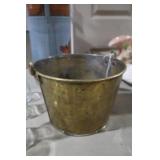 VINTAGE BRASS BUCKET W/ HANDLE