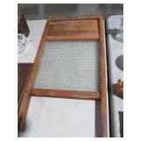 WOOD & GLASS WASHBOARD/ STANDARD FAMILY SIZE