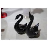 2 ART GLASS BLACK SWAN PAPER WEIGHTS