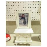 WOOD DOLLHOUSE STYLE VANITY W/ PICTURE FRAME