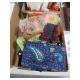 COLLECTION OF VINTAGE LADIES SCARFS