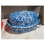 VINTAGE BLUE SWIRL GRANITEWARE ROASTER WITH LID