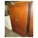 ANTIQUE 2 DR WOOD CHIFFEROBE