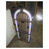 BLUE TOOTH& STEREO JUKEBOX STYLE RADIO -WORKS