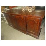 DREXELL 4DR W/ 3DWR PULLOUT SIDEBOARD