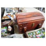 LIFT TOP WOOD STORAGE CHEST