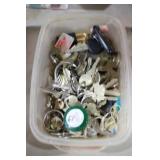COLL. OF VINTAGE KEYS & KEY RINGS