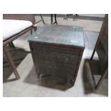 FAUX WICKER PATIO SIDE TABLE W/ GLASS TOP