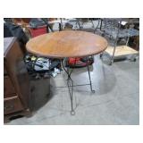 RD OAK TOP METAL LEG SIDE  TABLE