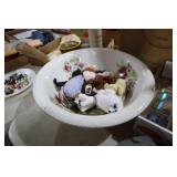 VTG BASIN W/ STUFFED TOYS