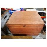 ANTIQUE WOOD LIFT TOP STORAGE BOX