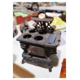 CAST IRON VTG CRESCENT SALESMAN SAMPLE STOVE
