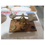 BRISTISH POSTAL SCALE -MADE IN ENGLAND