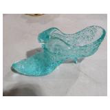 FENTON TEAL CAT HEAD GLASS SLIPPER