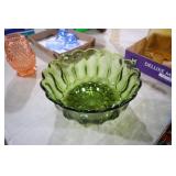 ANCHOR HOCKING FARFIELD AVOCADO GREEN BOWL