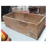 VINTAGE HIGH EXPLOSIVES WOODEN CRATE